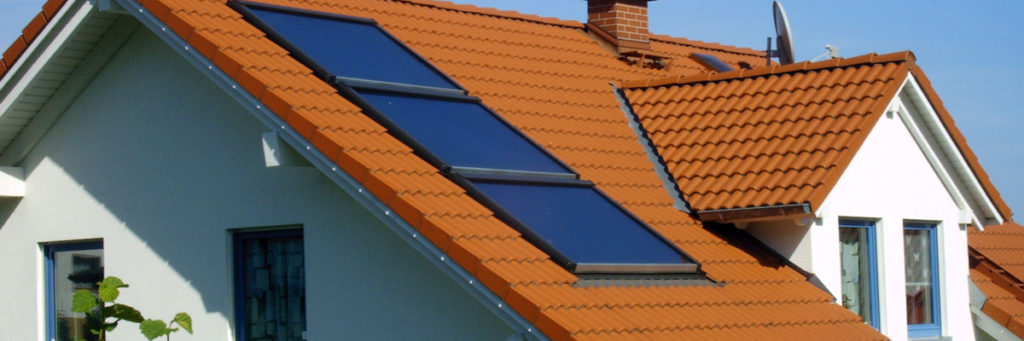 Maintenance et entretien panneaux solaires thermiques